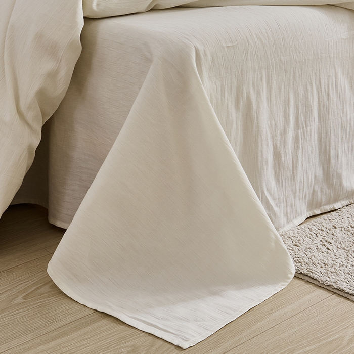 91家纺网 家纺一手货源 找家纺 贝尔 PELLHOME不染A类婴幼儿天然全棉提花大方格纯白素色日式绑带式四件套 可抖音代发 小雨点