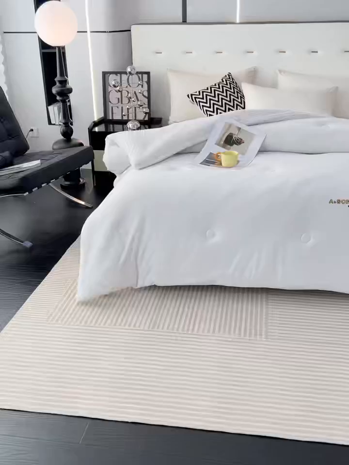 91家纺网 家纺一手货源 找家纺 爱诗诺家纺 一件代发2025年新款牛奶丝3D立体烫画大豆被春秋被直播冬被跨境电商被芯学生宿舍被子被芯 牛奶丝-白（主图2）