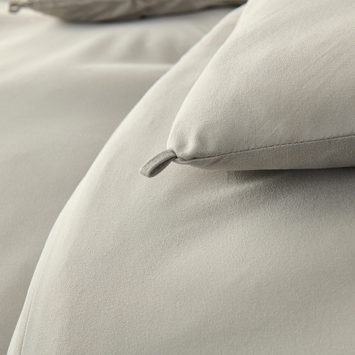 91家纺网 家纺一手货源 找家纺 爱诗诺家纺 一件代发2025年新款牛奶丝3D立体烫画大豆被春秋被直播冬被跨境电商被芯学生宿舍被子被芯 牛奶丝-灰（主图2）