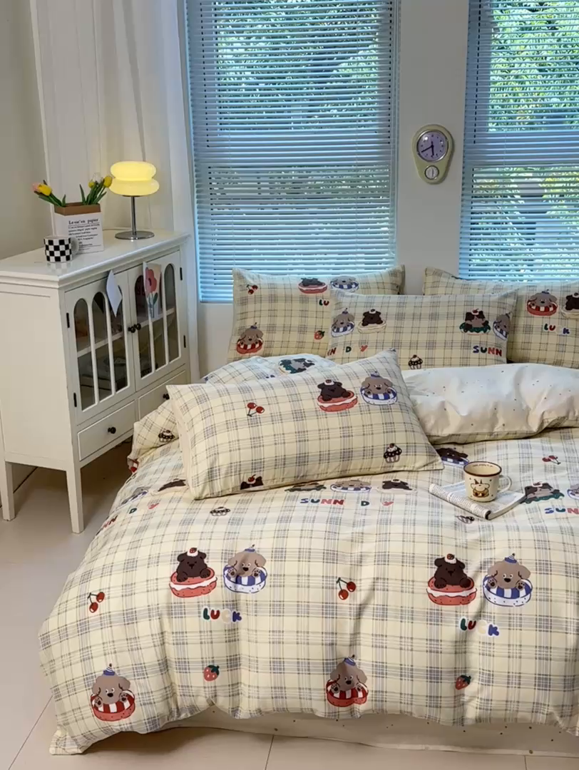 91家纺网 家纺一手货源 找家纺 麦田家纺 2025新款花卉全棉印花四件套系列 萌趣时光