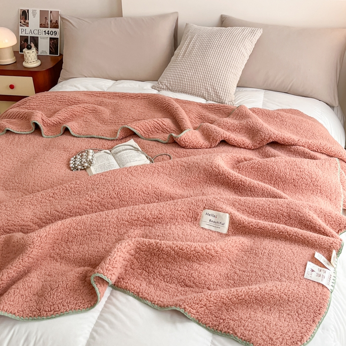 91家纺网 家纺一手货源 找家纺 （总）穆琪 2025年新款A类泡泡绒多功能毯 精致贝壳边盖毯