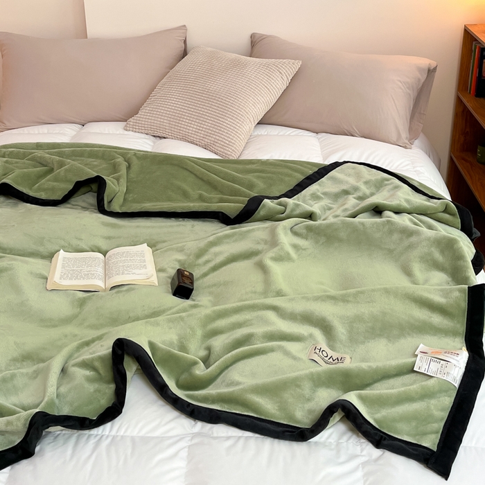 91家纺网 家纺一手货源 找家纺 （总）穆琪 2025年新款牛奶绒盖毯 400克高克重云貂绒毛毯宽包边法莱绒毯子