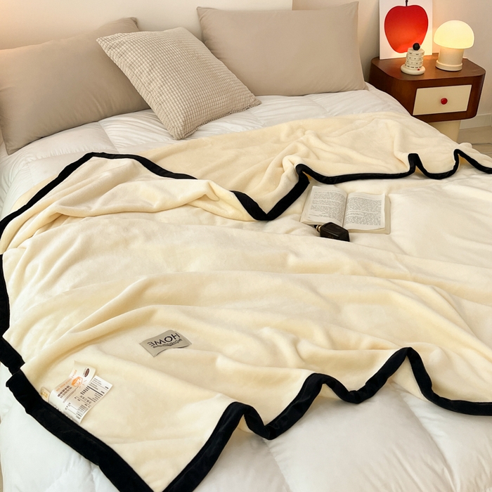 91家纺网 家纺一手货源 找家纺 穆琪 2025年新款牛奶绒盖毯 400克高克重云貂绒毛毯宽包边法莱绒毯子 布丁黄