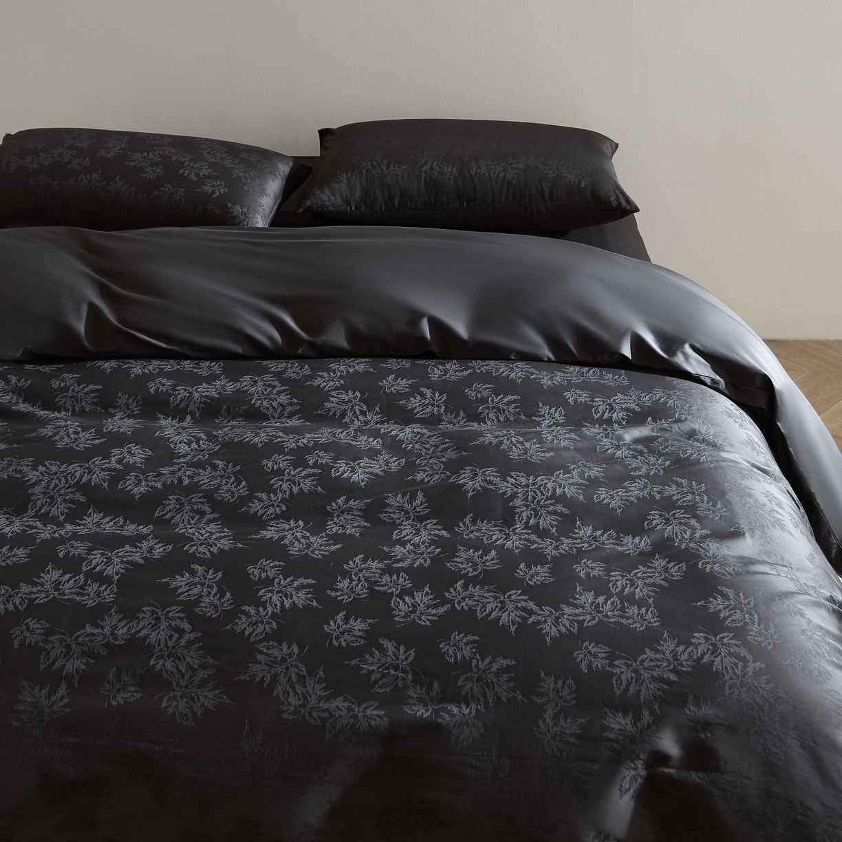 91家纺网 家纺一手货源 找家纺 （总）ONE TWO ONE 121 2025新款秋冬高支高密提花长绒棉纯棉全棉高端贡缎四件套（【提供买家秀】为了各位老板们都有利润空间，平台控价券后不得低于228/318/338元，感谢您的配合与支