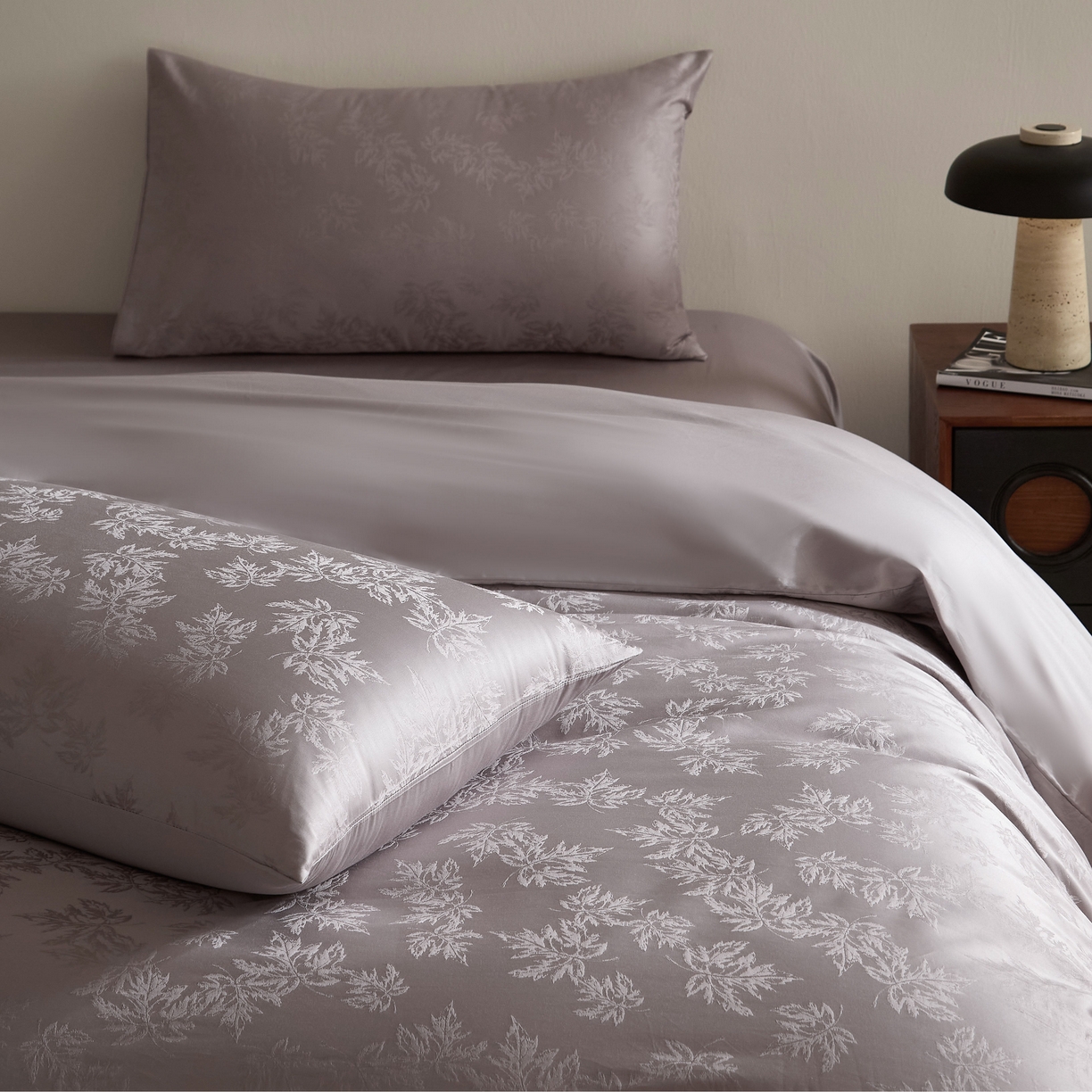 91家纺网 家纺一手货源 找家纺 ONE TWO ONE 121 2025新款秋冬高支高密提花长绒棉纯棉全棉高端贡缎四件套（【提供买家秀】为了各位老板们都有利润空间，平台控价券后不得低于228/318/338元，感谢您的配合与支持！！