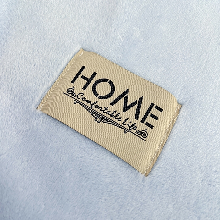 91家纺网 家纺一手货源 找家纺 穆琪 2025年新款牛奶绒盖毯 400克高克重云貂绒毛毯宽包边法莱绒毯子 天空蓝