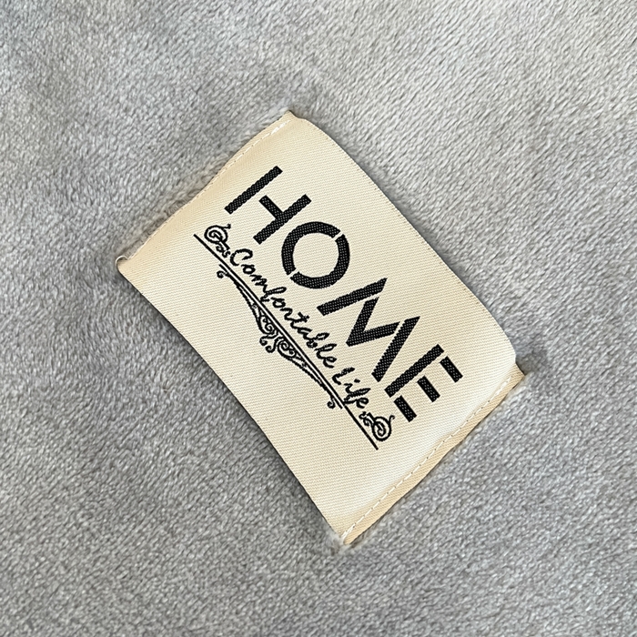 91家纺网 家纺一手货源 找家纺 穆琪 2025年新款牛奶绒盖毯 400克高克重云貂绒毛毯宽包边法莱绒毯子 烟灰