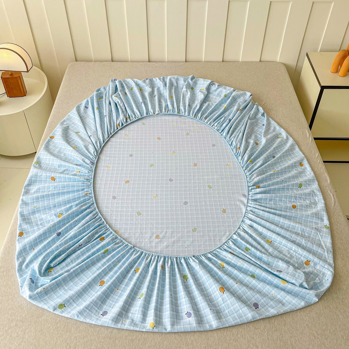 91家纺网 家纺一手货源 找家纺 首爱家纺 2025新款木棉双层纱印花床笠 格子橙-蓝