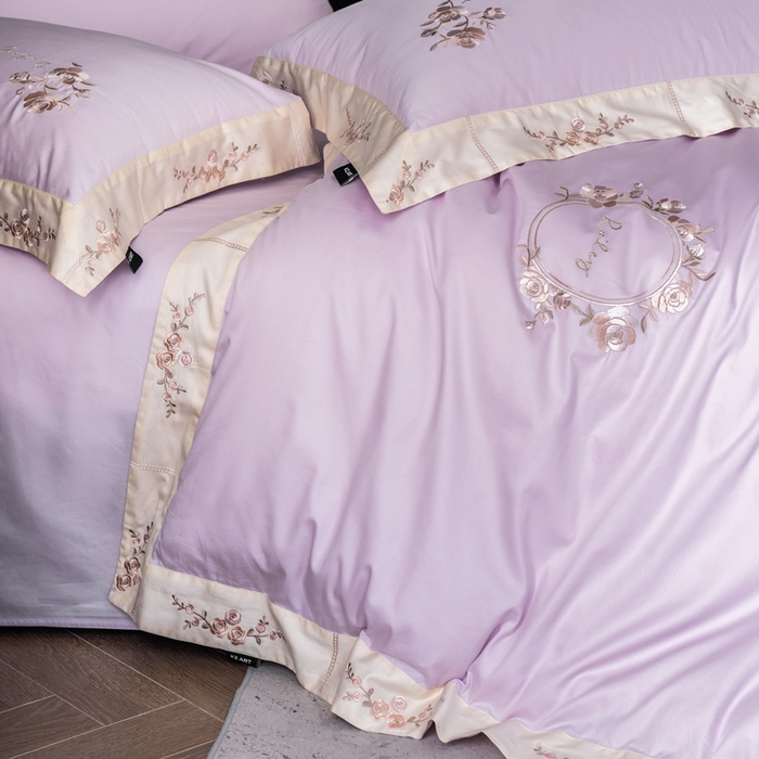 91家纺网 家纺一手货源 找家纺 卡姿家纺 2025秋冬60支长绒棉全棉纯棉女奢温柔刺绣四件套— 奥莉雅 奥莉雅-紫