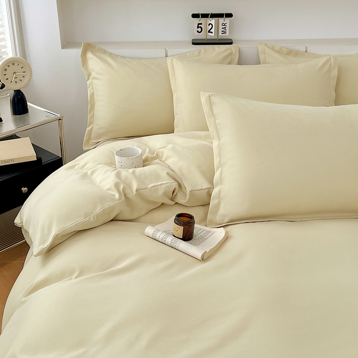 91家纺网 家纺一手货源 找家纺 世爵 2025新款热款轻奢简约风高克重纯色140克水洗磨毛四件套 杏黄