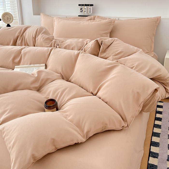 91家纺网 家纺一手货源 找家纺 世爵 2025新款热款轻奢简约风高克重纯色140克水洗磨毛四件套 驼色