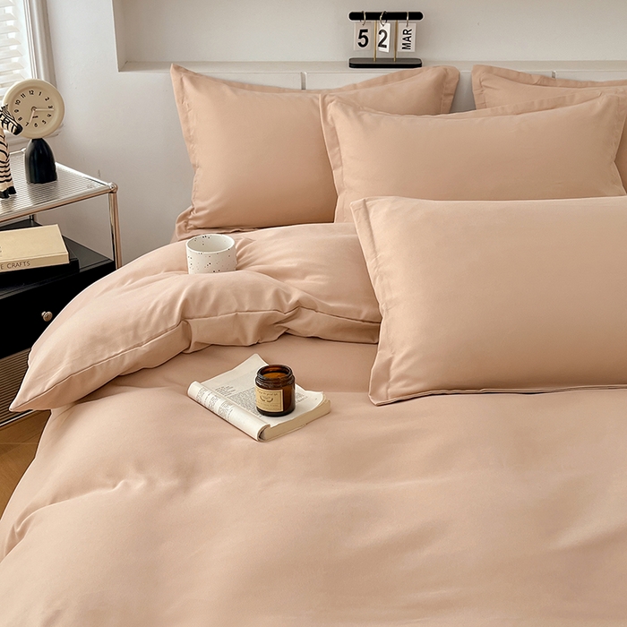 91家纺网 家纺一手货源 找家纺 世爵 2025新款热款轻奢简约风高克重纯色140克水洗磨毛四件套 驼色