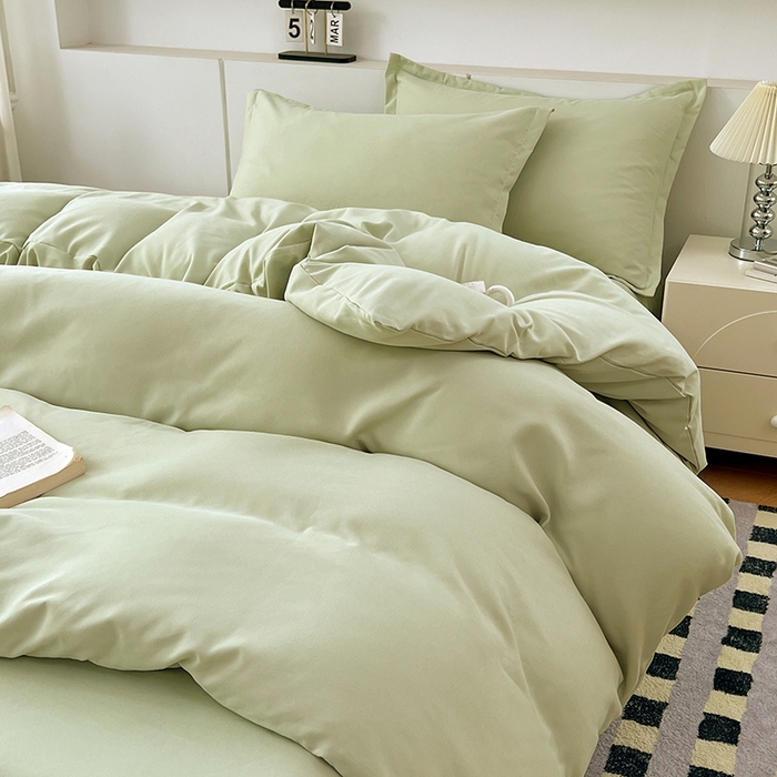 91家纺网 家纺一手货源 找家纺 世爵 2025新款热款轻奢简约风高克重纯色140克水洗磨毛四件套 绿色