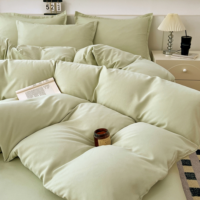 91家纺网 家纺一手货源 找家纺 世爵 2025新款热款轻奢简约风高克重纯色140克水洗磨毛四件套 绿色