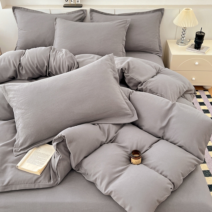 91家纺网 家纺一手货源 找家纺 世爵 2025新款热款轻奢简约风高克重纯色140克水洗磨毛四件套 灰色