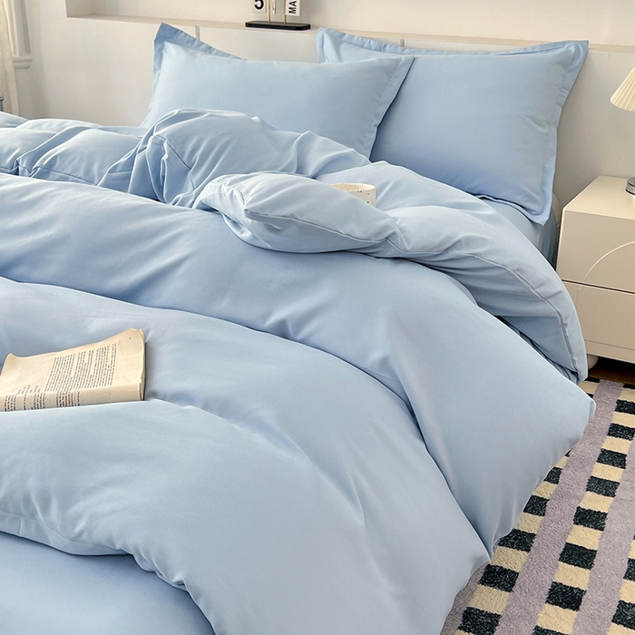 91家纺网 家纺一手货源 找家纺 世爵 2025新款热款轻奢简约风高克重纯色140克水洗磨毛四件套 天兰色