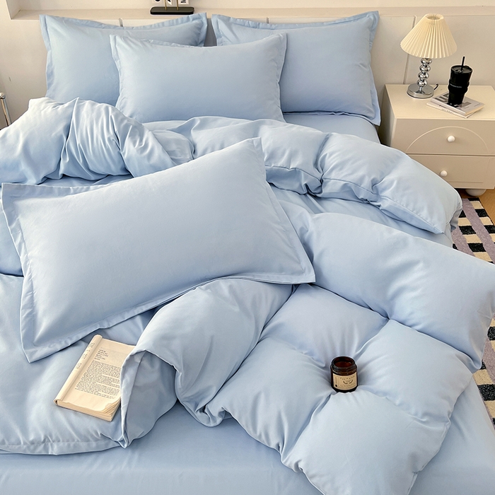 91家纺网 家纺一手货源 找家纺 世爵 2025新款热款轻奢简约风高克重纯色140克水洗磨毛四件套 天兰色