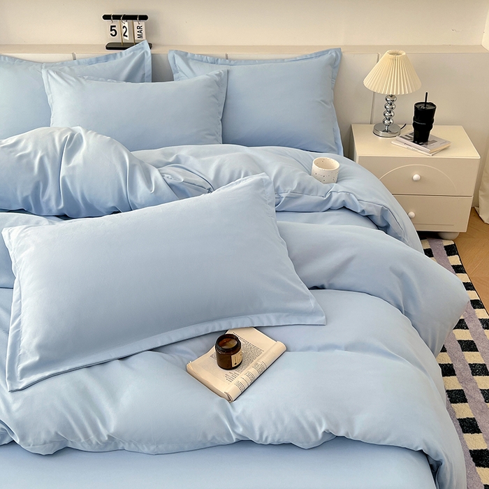 91家纺网 家纺一手货源 找家纺 世爵 2025新款热款轻奢简约风高克重纯色140克水洗磨毛四件套 天兰色