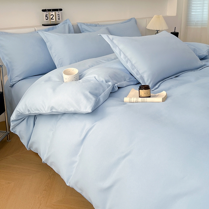 91家纺网 家纺一手货源 找家纺 世爵 2025新款热款轻奢简约风高克重纯色140克水洗磨毛四件套 天兰色