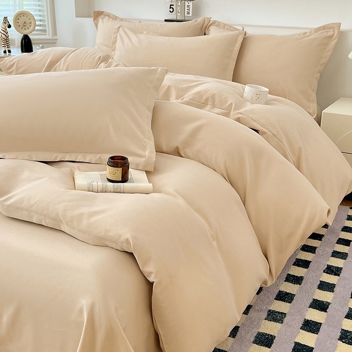 91家纺网 家纺一手货源 找家纺 世爵 2025新款热款轻奢简约风高克重纯色140克水洗磨毛四件套 卡其色