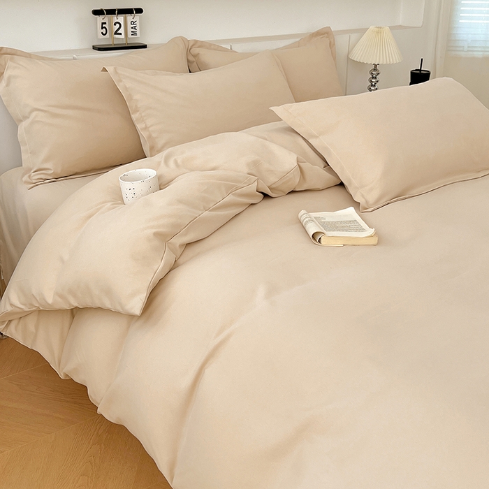 91家纺网 家纺一手货源 找家纺 世爵 2025新款热款轻奢简约风高克重纯色140克水洗磨毛四件套 卡其色