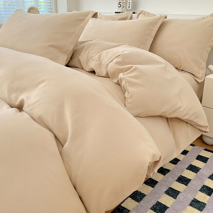 91家纺网 家纺一手货源 找家纺 世爵 2025新款热款轻奢简约风高克重纯色140克水洗磨毛四件套 卡其色