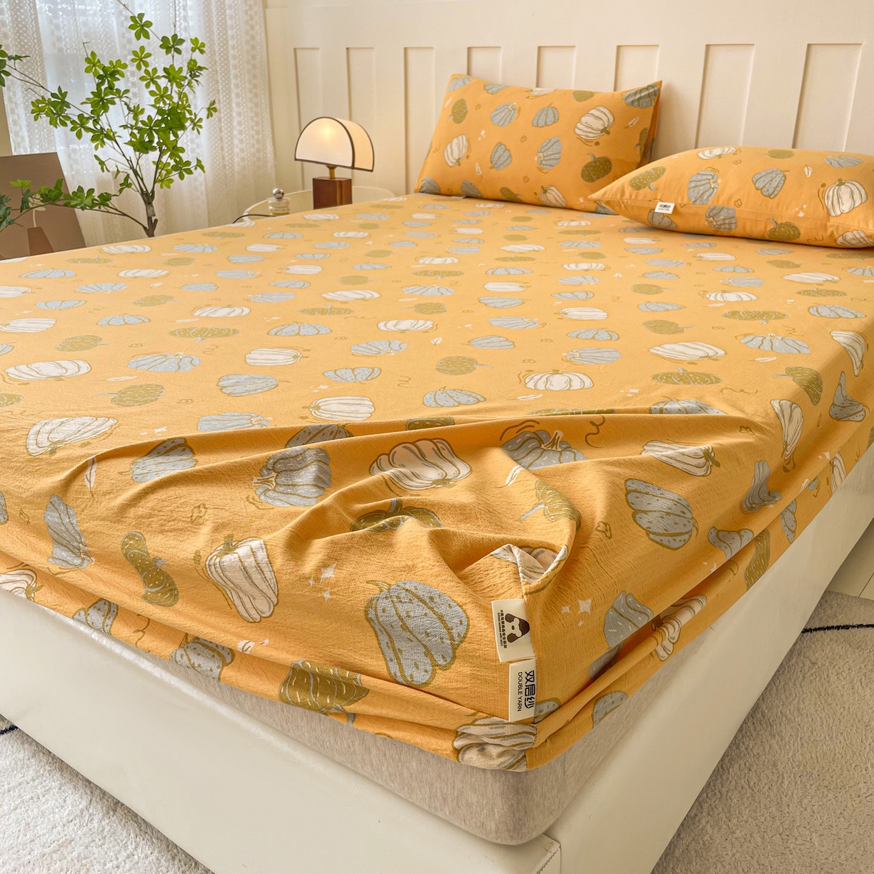 91家纺网 家纺一手货源 找家纺 首爱家纺 2025新款木棉双层纱印花床笠 可爱南瓜