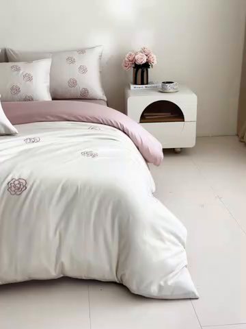 91家纺网 家纺一手货源 找家纺 （总）618家纺 2025新款A类新疆长绒棉四件套--邂逅山茶