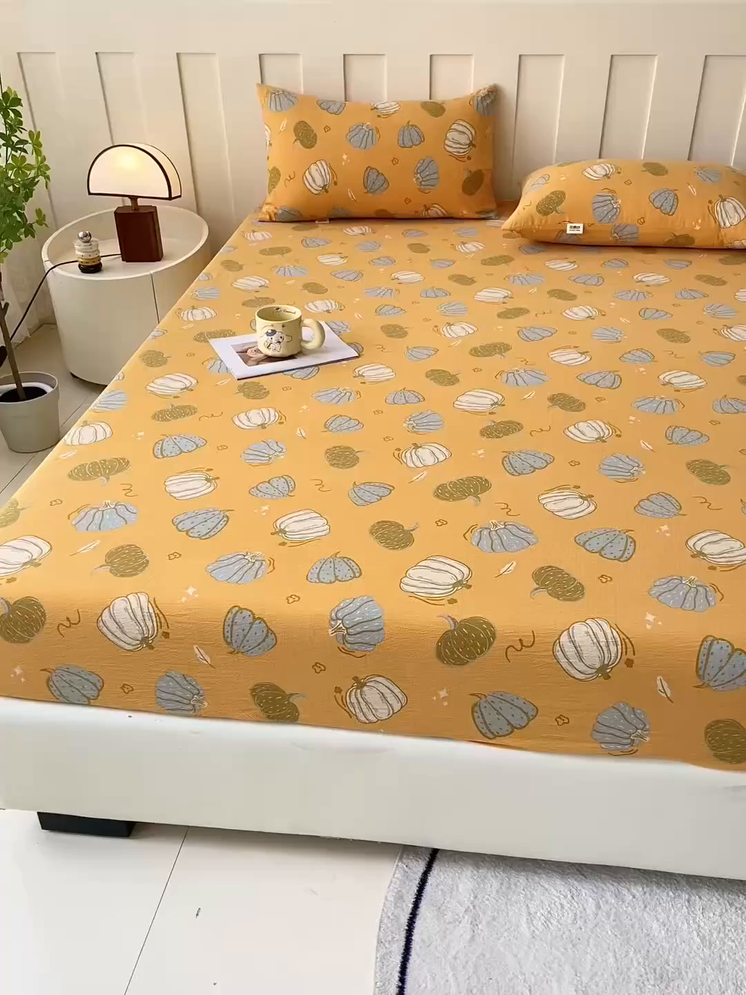 91家纺网 家纺一手货源 找家纺 首爱家纺 2025新款木棉双层纱印花床笠 可爱南瓜