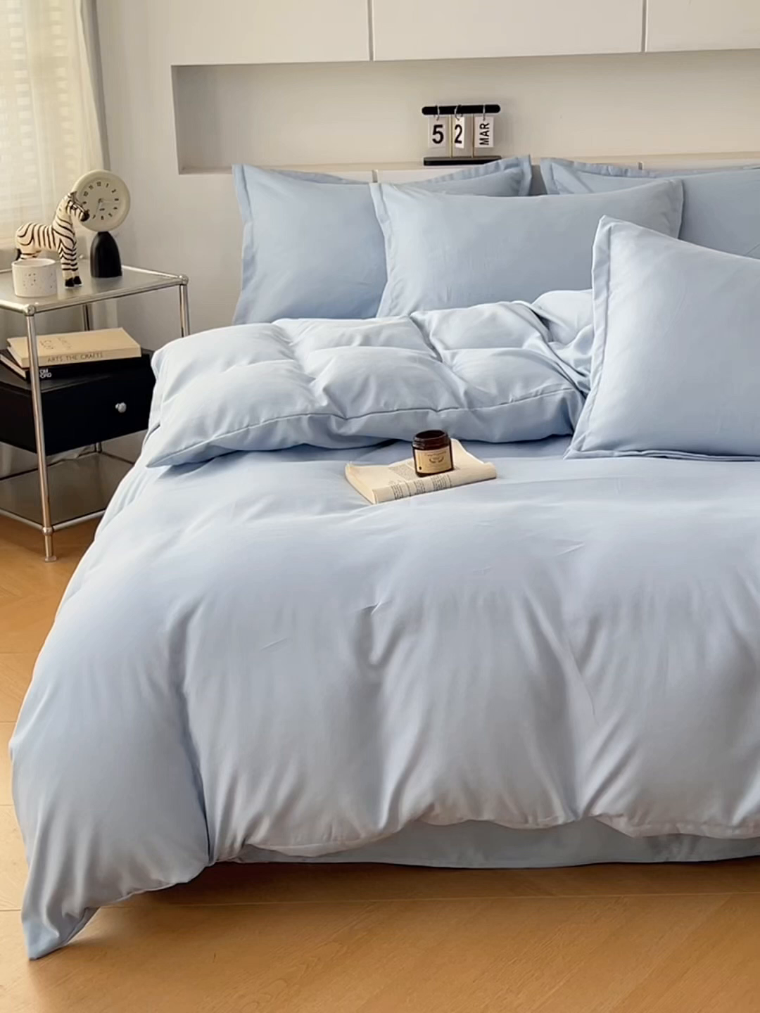 91家纺网 家纺一手货源 找家纺 世爵 2025新款热款轻奢简约风高克重纯色140克水洗磨毛四件套 天兰色