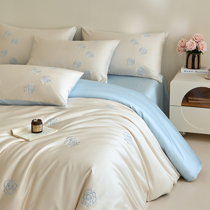 91家纺网 家纺一手货源 找家纺 618家纺 2025新款A类新疆长绒棉四件套--邂逅山茶 邂逅山茶蓝