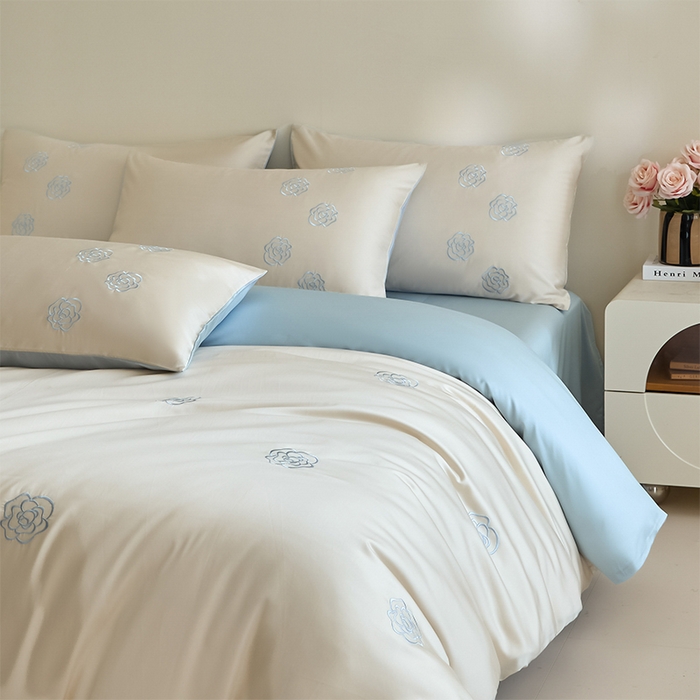 91家纺网 家纺一手货源 找家纺 618家纺 2025新款A类新疆长绒棉四件套--邂逅山茶 邂逅山茶蓝