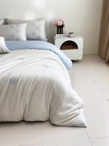 91家纺网 家纺一手货源 找家纺 618家纺 2025新款A类新疆长绒棉四件套--邂逅山茶 邂逅山茶蓝