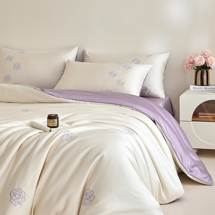 91家纺网 家纺一手货源 找家纺 618家纺 2025新款A类新疆长绒棉四件套--邂逅山茶 邂逅山茶紫