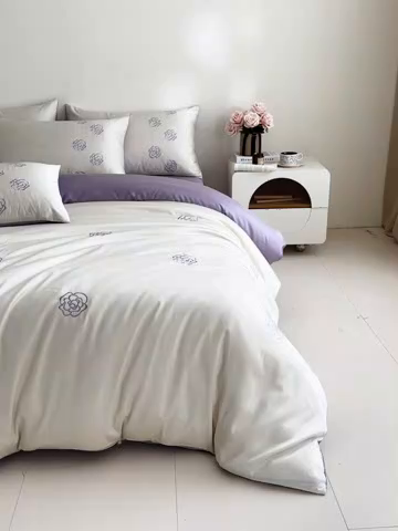 91家纺网 家纺一手货源 找家纺 618家纺 2025新款A类新疆长绒棉四件套--邂逅山茶 邂逅山茶紫