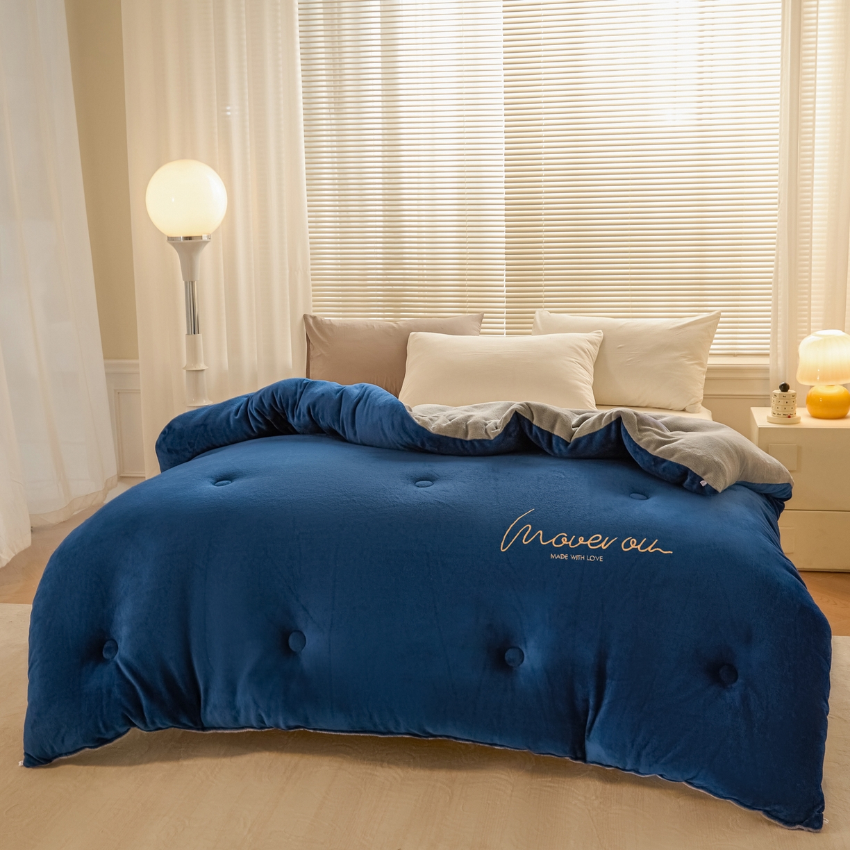 91家纺网 家纺一手货源 找家纺 （总）暖芯家纺 2025新款双拼色绣花牛奶绒冬被被子被芯