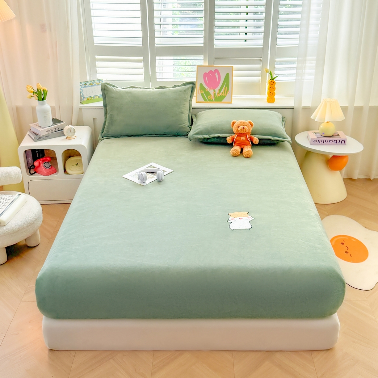 91家纺网 家纺一手货源 找家纺 （总）湘之帛 2025新款高克重纯色毛巾绣牛奶绒床笠三件套