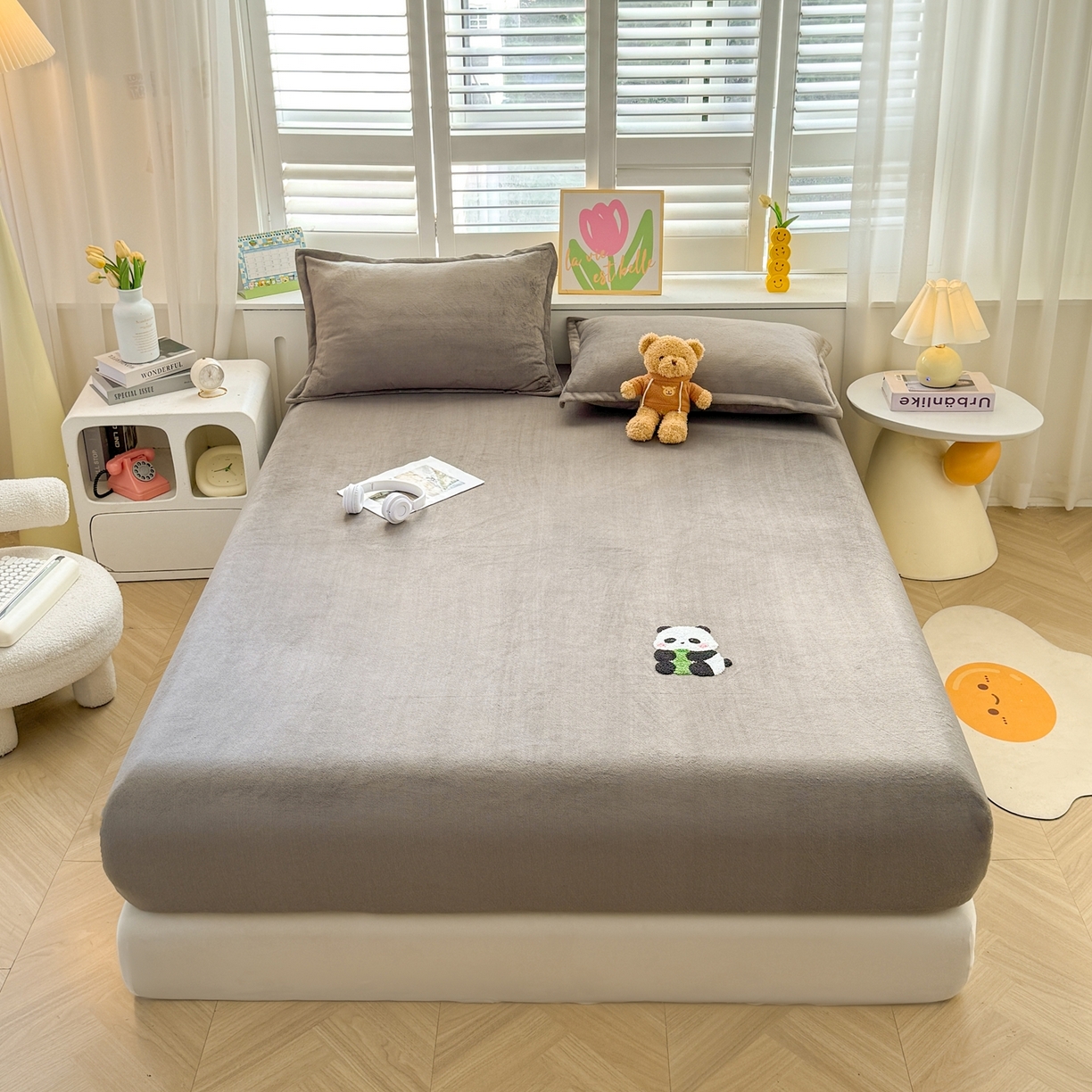 91家纺网 家纺一手货源 找家纺 （总）湘之帛 2025新款高克重纯色毛巾绣牛奶绒床笠三件套