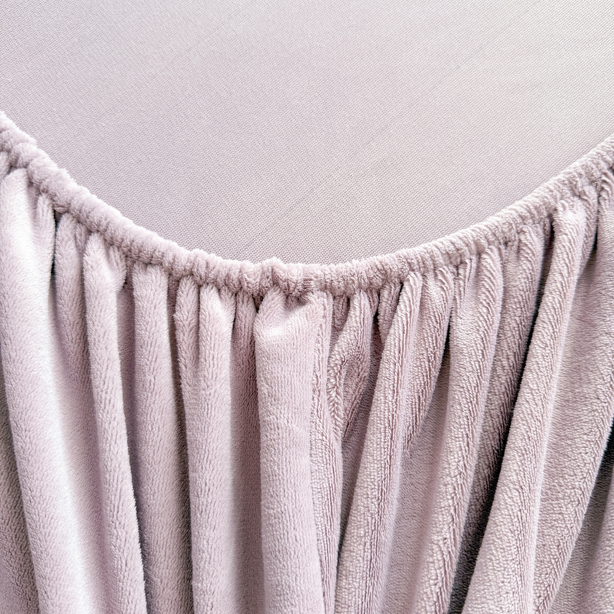 91家纺网 家纺一手货源 找家纺 湘之帛 2025新款牛奶绒印花床笠 小恐龙-紫色