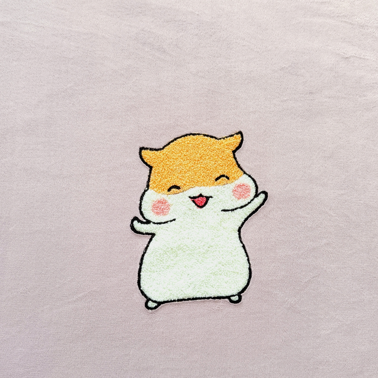 91家纺网 家纺一手货源 找家纺 湘之帛 2025新款牛奶绒印花床笠 小松鼠-紫色