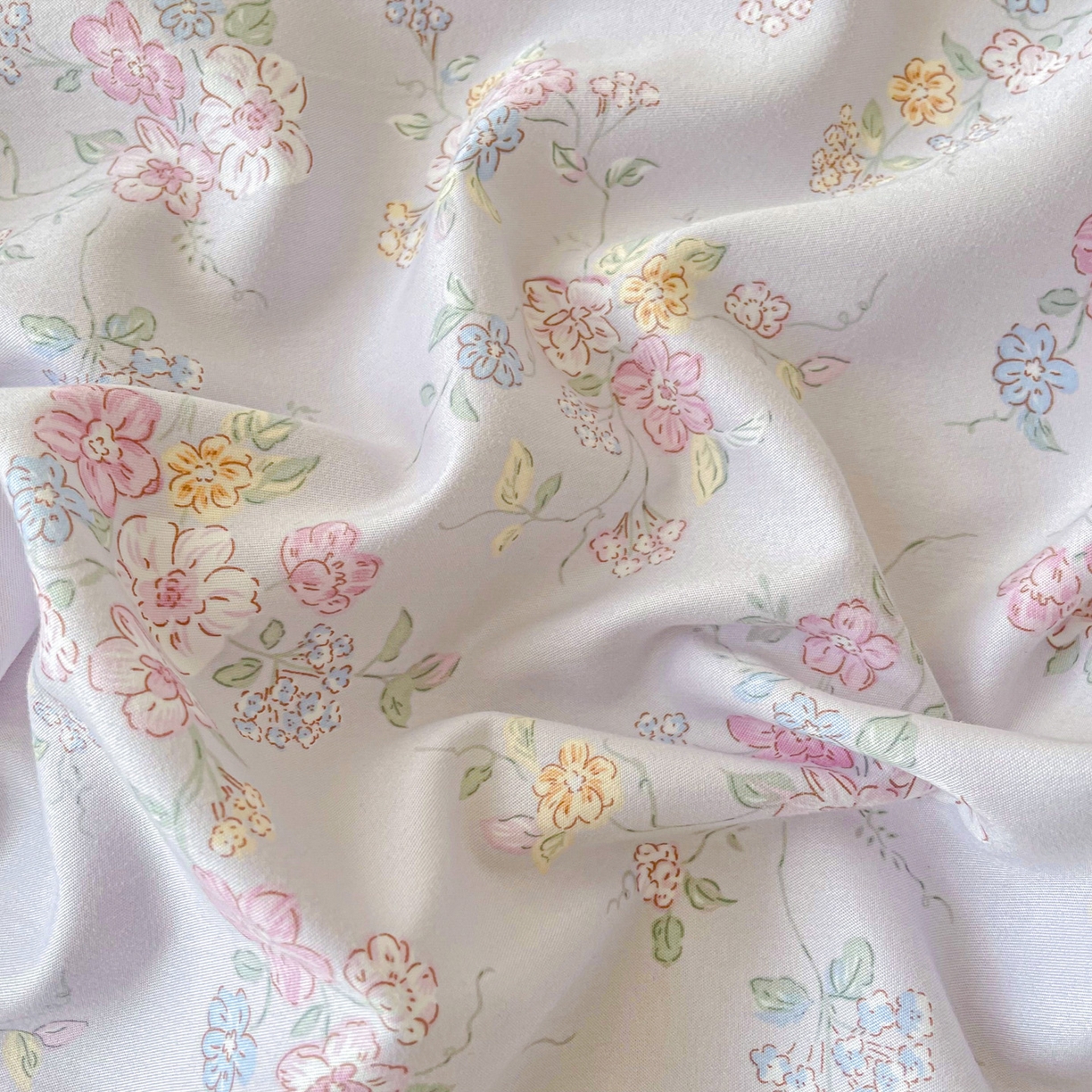 91家纺网 家纺一手货源 找家纺 首爱家纺 2025新款木棉双层纱印花床笠 紫丁香