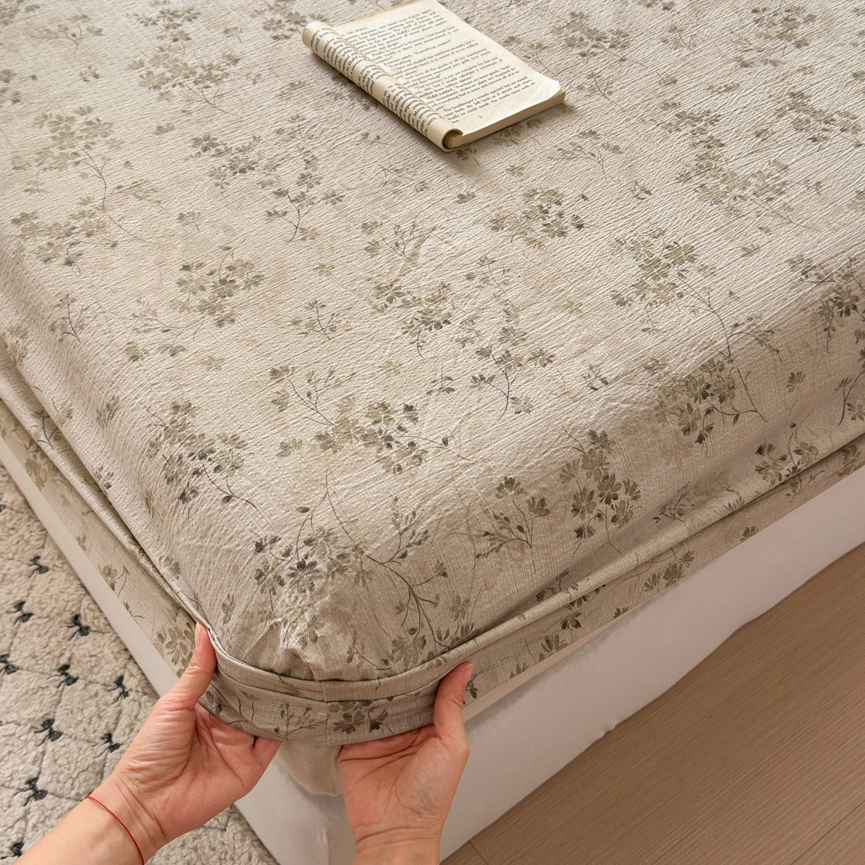 91家纺网 家纺一手货源 找家纺 一霖家纺 2025新款仿麻皱皱纱单床笠 秋风萧瑟