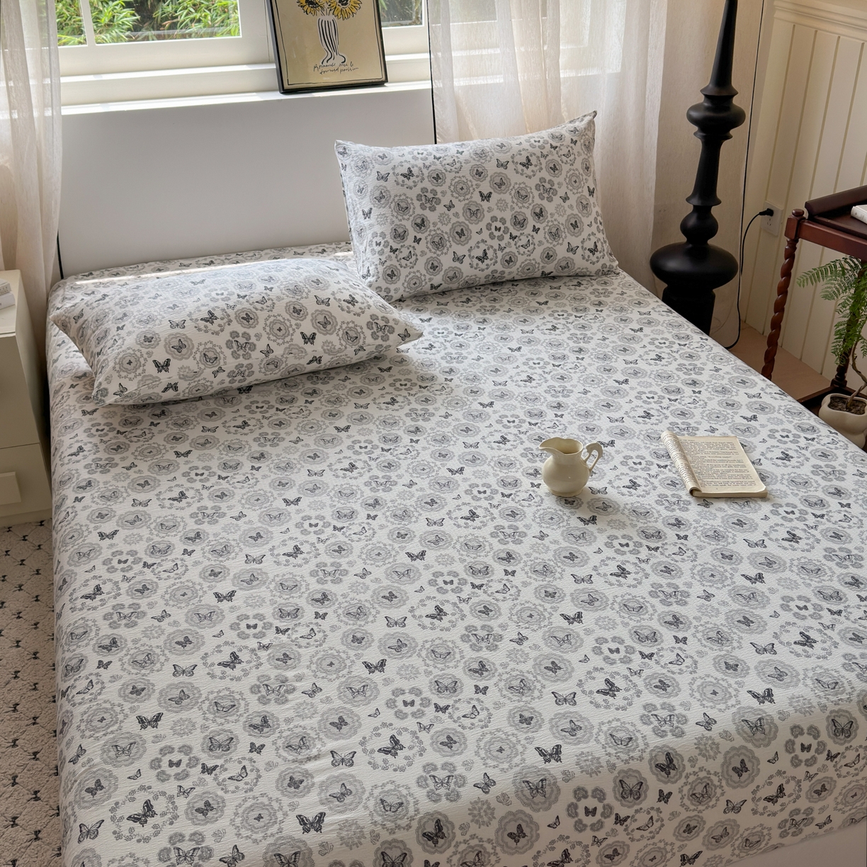 91家纺网 家纺一手货源 找家纺 一霖家纺 2025新款仿麻皱皱纱单床笠 蝴蝶印记