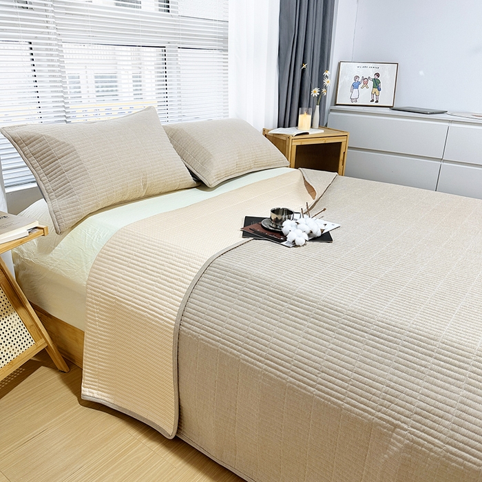 91家纺网 家纺一手货源 找家纺 （总）拾小柒 2025新款全棉色织水洗棉夹棉防滑床盖防水纯色床护垫