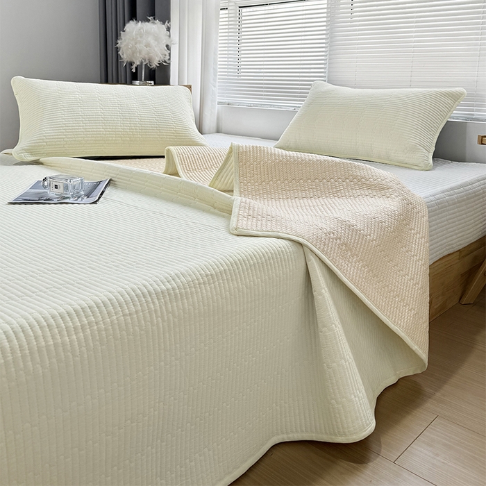 91家纺网 家纺一手货源 找家纺 （总）拾小柒 2025新款全棉色织水洗棉夹棉防滑床盖防水纯色床护垫