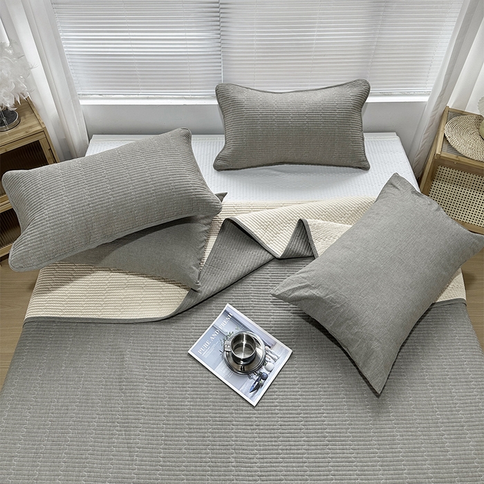 91家纺网 家纺一手货源 找家纺 拾小柒 2025新款全棉色织水洗棉夹棉防滑床盖防水纯色床护垫 防滑款青灰色