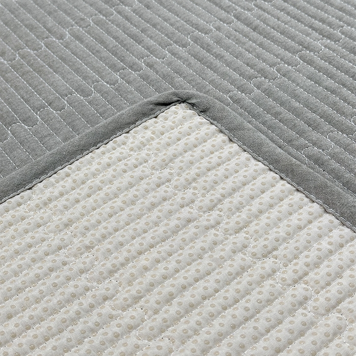 91家纺网 家纺一手货源 找家纺 拾小柒 2025新款全棉色织水洗棉夹棉防滑床盖防水纯色床护垫 防滑款青灰色