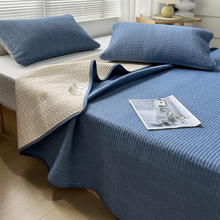 91家纺网 家纺一手货源 找家纺 （总）拾小柒 2025新款全棉色织水洗棉夹棉防滑床盖防水纯色床护垫