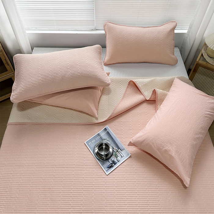 91家纺网 家纺一手货源 找家纺 拾小柒 2025新款全棉色织水洗棉夹棉防滑床盖防水纯色床护垫 防滑款粉玉色