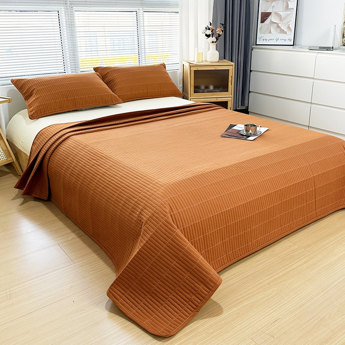 91家纺网 家纺一手货源 找家纺 拾小柒 2025新款全棉色织水洗棉夹棉防滑床盖防水纯色床护垫 防水款焦糖色